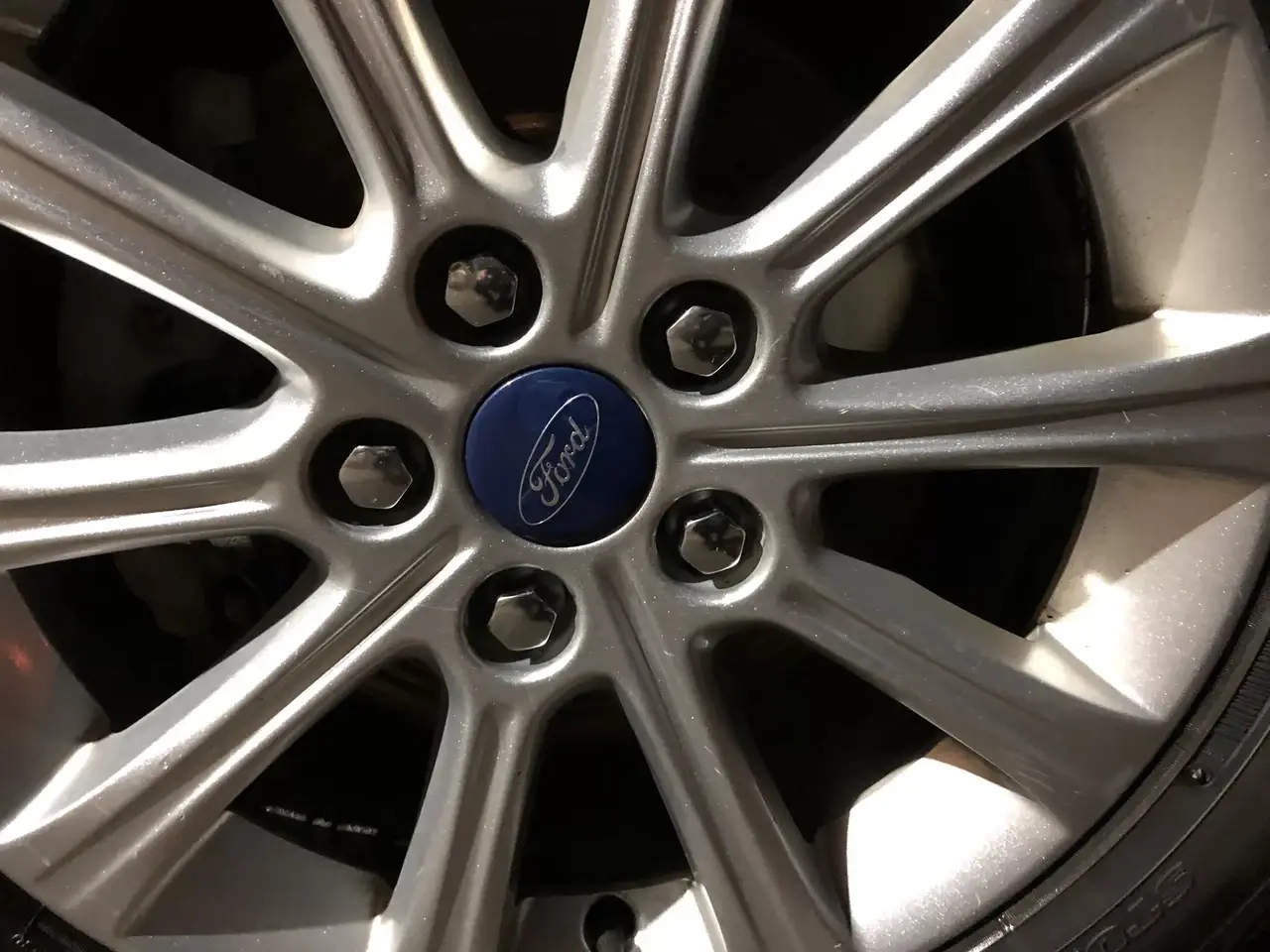 Колпачок в диск Ford, эмблема в колёса 54 мм (1 шт.) Blue-Silver