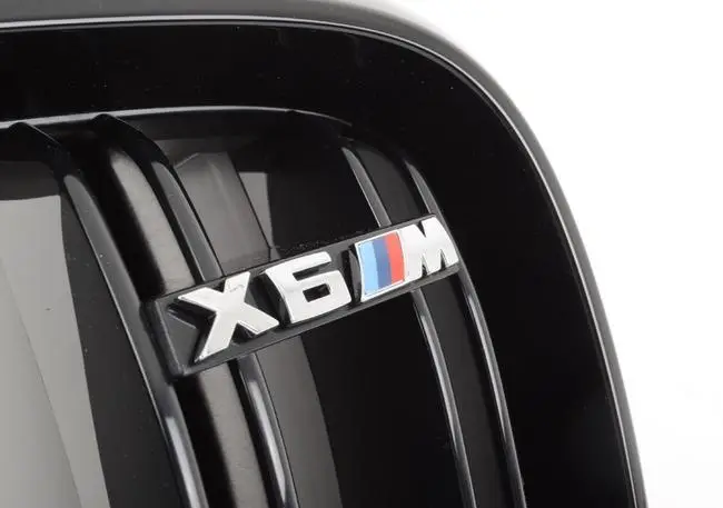 Шильдик логотип BMW «X6 M» Performance: Хромований, емблема на решітку радіатора