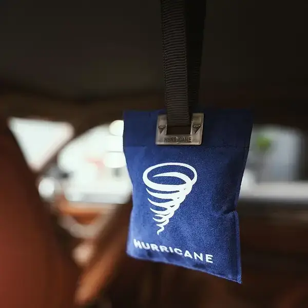 Автомобільний ароматизатор HURRICANE DARK BLUE (STANDART) Аромасаше хурикан