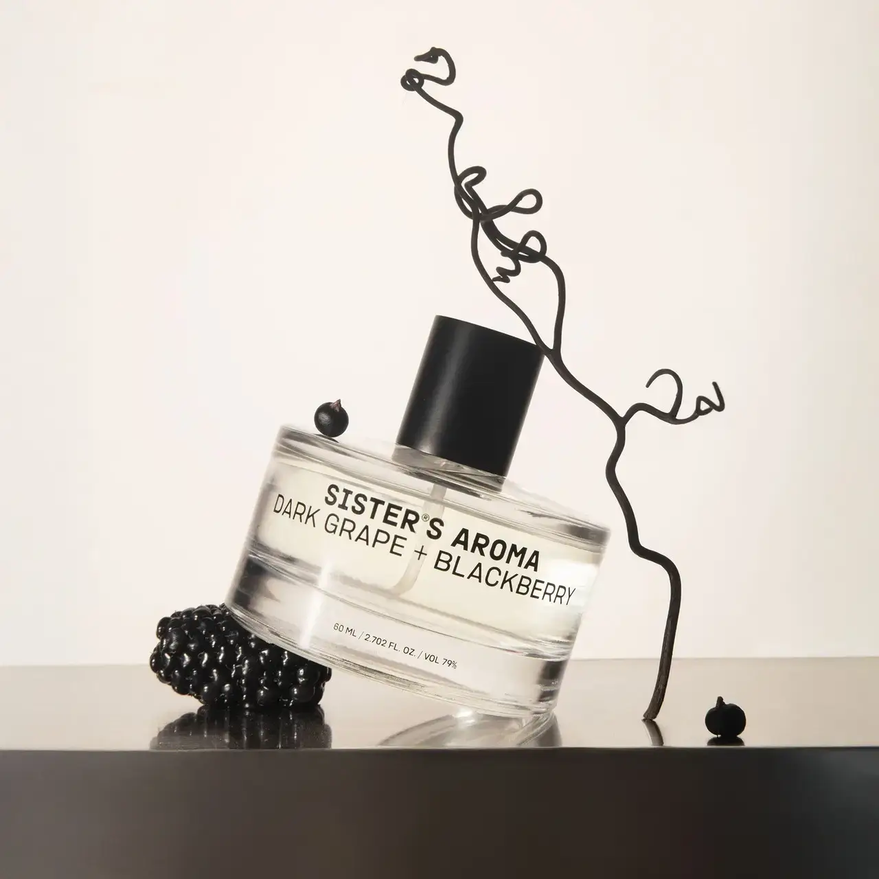 Ароматизатор в машину SISTERS AROMA Чёрный виноград + Ежевика 60 мл | Автомобильные духи