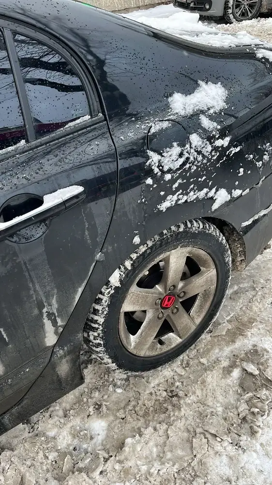 Ковпачок на диск Honda, заглушка з емблемою «H» 58 мм, Black/Red (1 шт.)