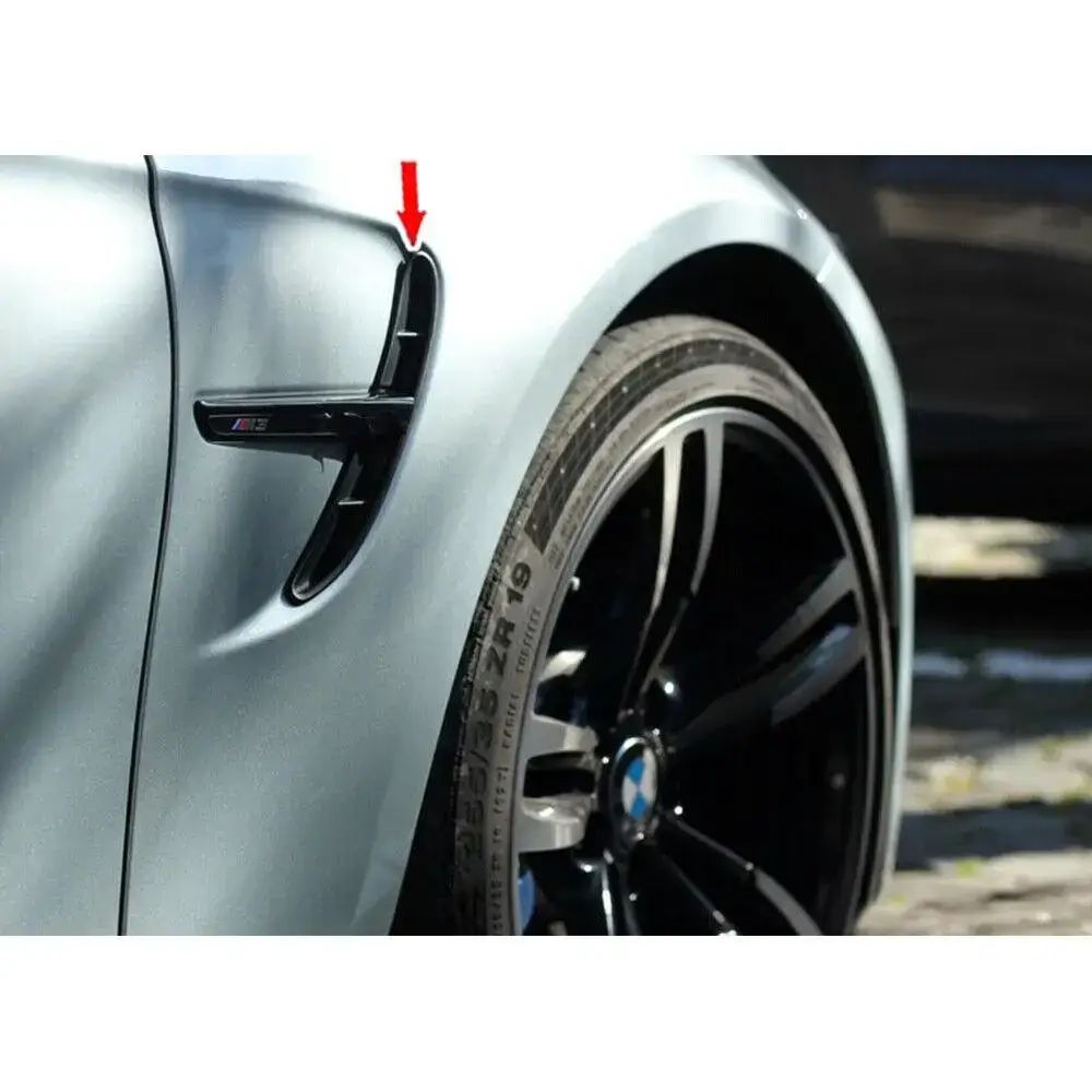 Комплект бокових накладок на крила з емблемою «M3» для моделей BMW 3 Series F30 / F80 (Чорний глянець)