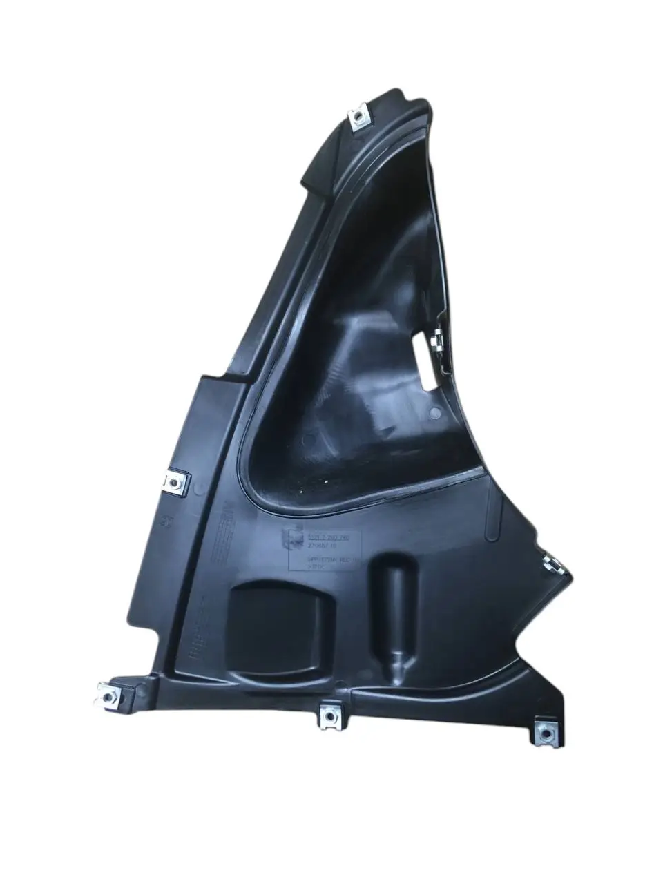 Подкрылок бампера правый бмв Ф30 Ф31 bmw F30 F31 колесная ниша треугольник 51717260740 