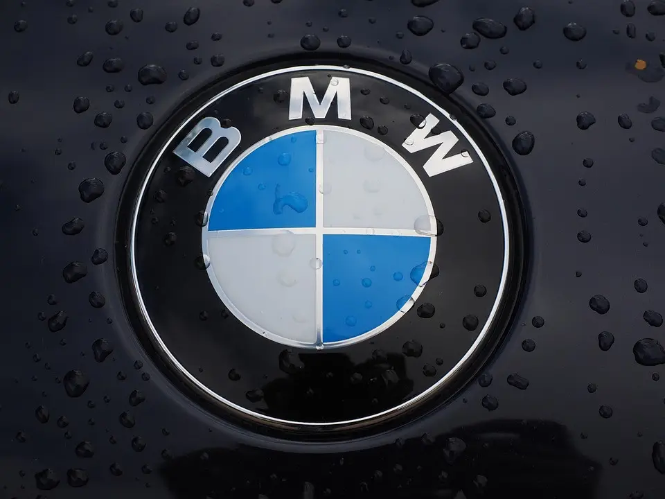 Оригінальна Емблема BMW (82 мм.) Значок БМВ на капот для вашого авто (7463684, 7499154)